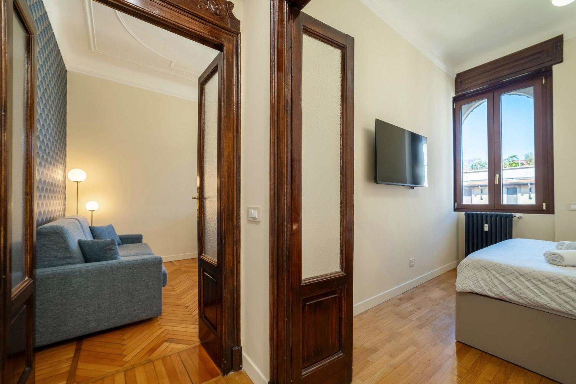 Casa Bella 16 - 8 Min To Metro, 15 Min To Lin Airport, University Area Milan Bagian luar foto